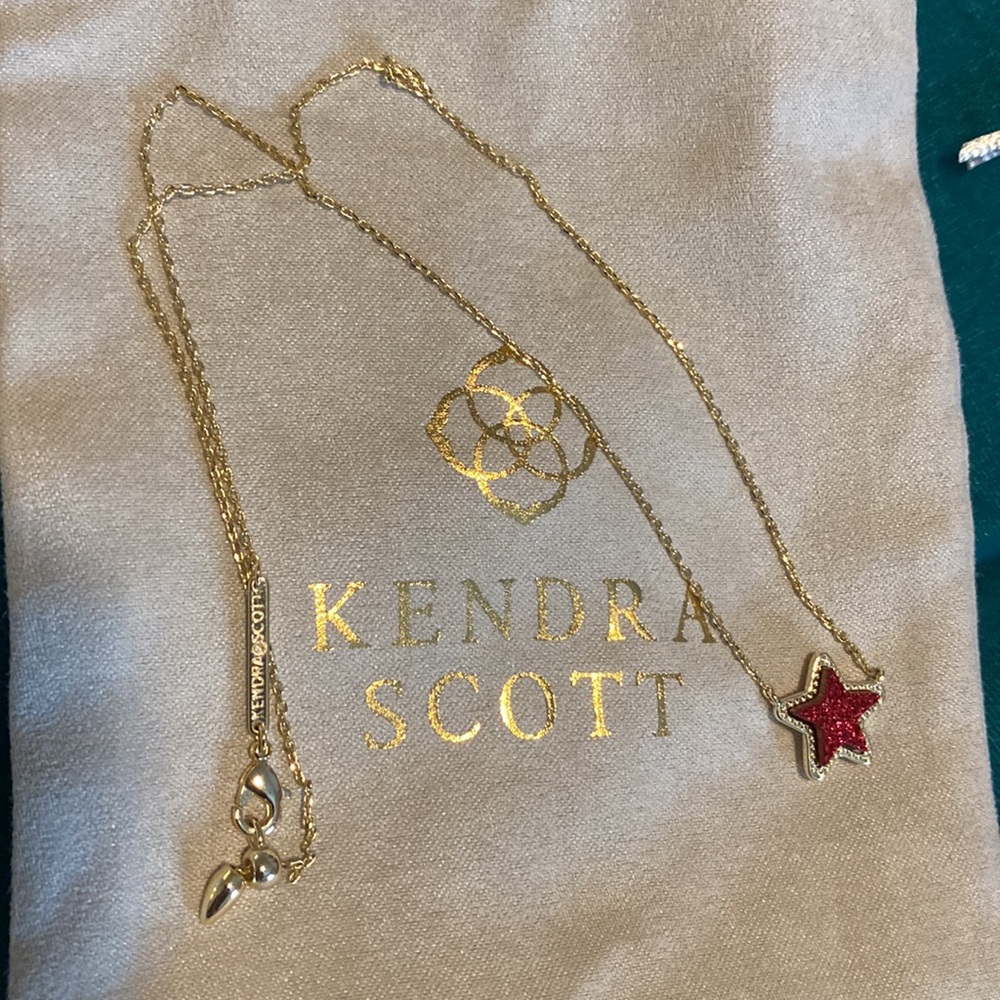 Kendra Scott Star Necklace